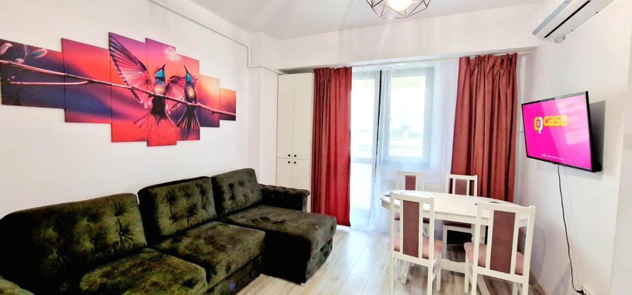 Evelyn Modern Apartment Near Palas Iasi Exteriér fotografie
